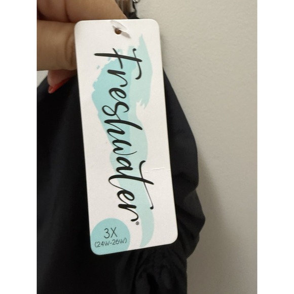 Freshwater Black Side-Ruched Swim Skirt– Women's Plus 3X (24W–26W) – NWT - Picture 3 of 9